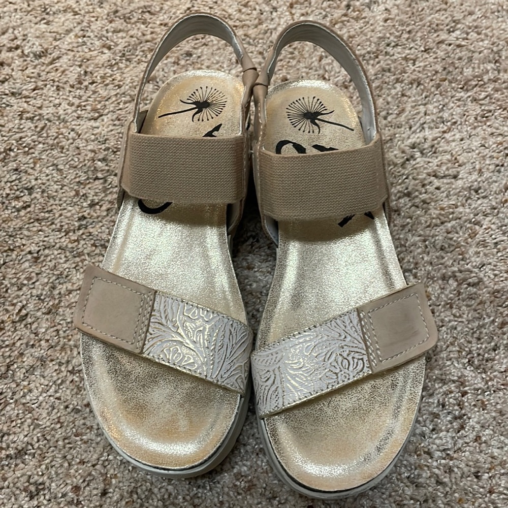 OTBT shoes